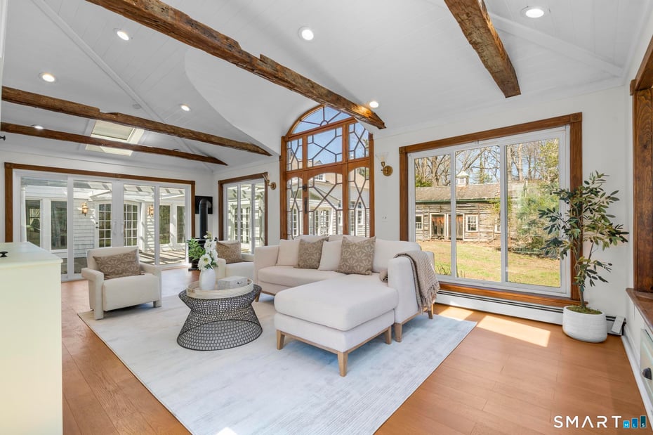 1090 Ridgefield Road Photo 9