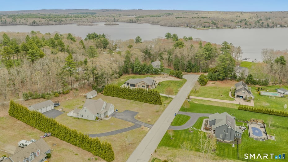 8 Quiet Cove Lane Photo 2