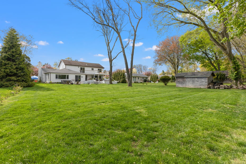 80 Soundview Drive Photo 36