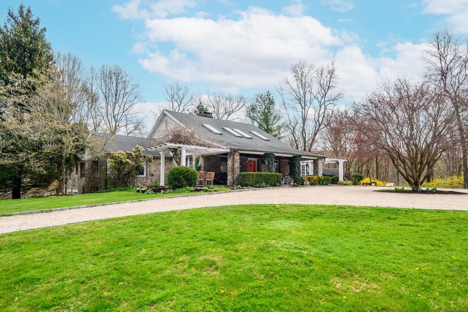 58 Woodchuck Lane Photo 4
