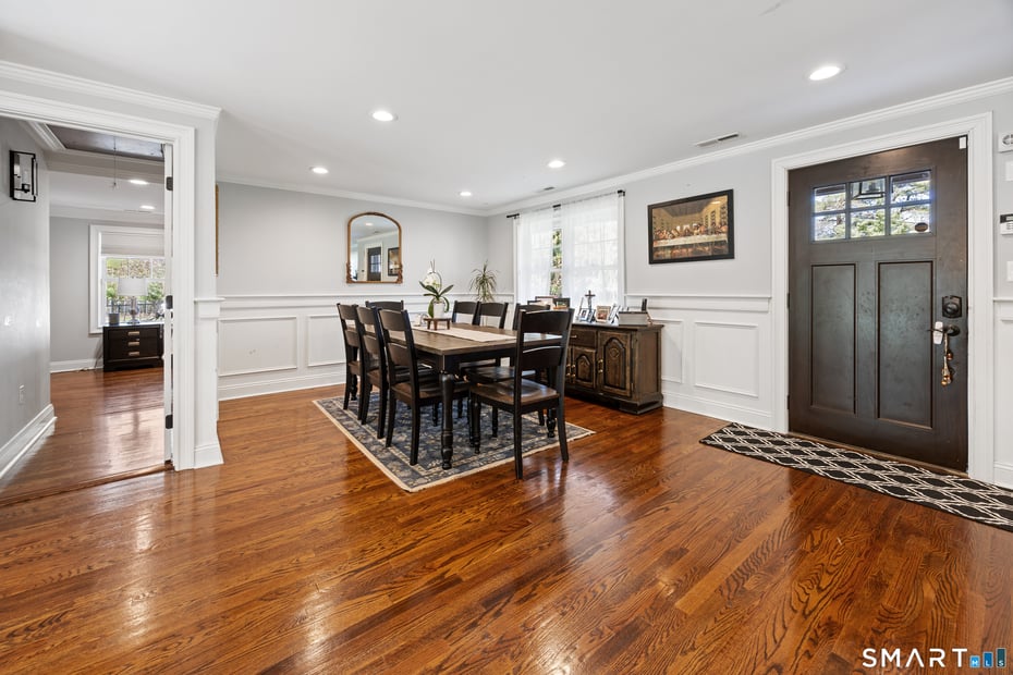 28 Maplewood Lane Photo 2