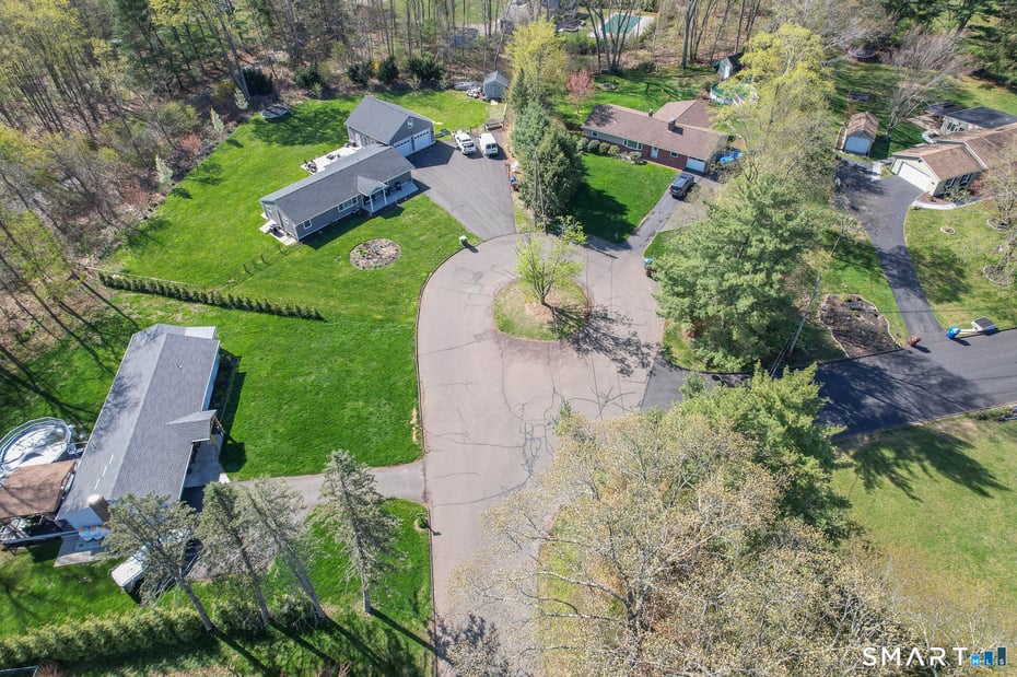 28 Maplewood Lane Photo 31
