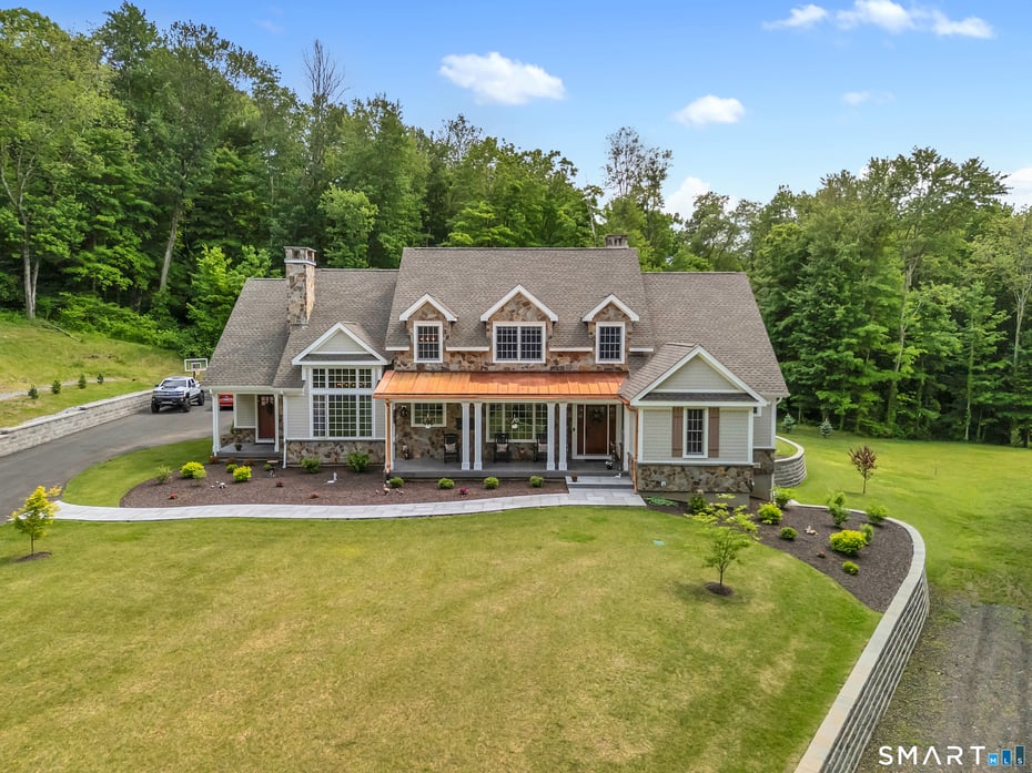 49 Round Hill Road Photo 2