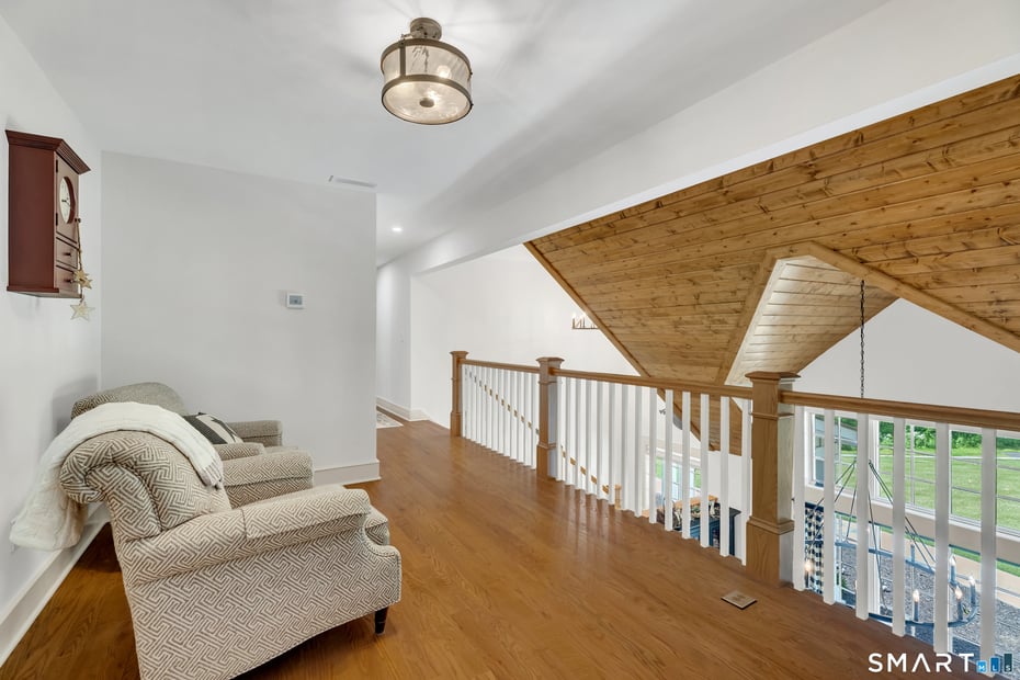 49 Round Hill Road Photo 24