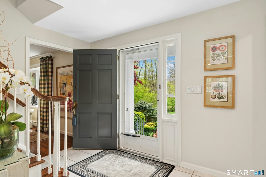 95 Alexandra Drive Photo 6