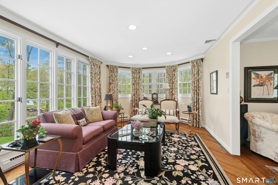 95 Alexandra Drive Photo 11