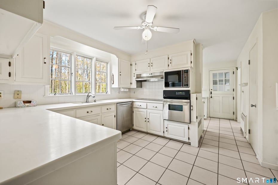 34 Green Acres Road Photo 17