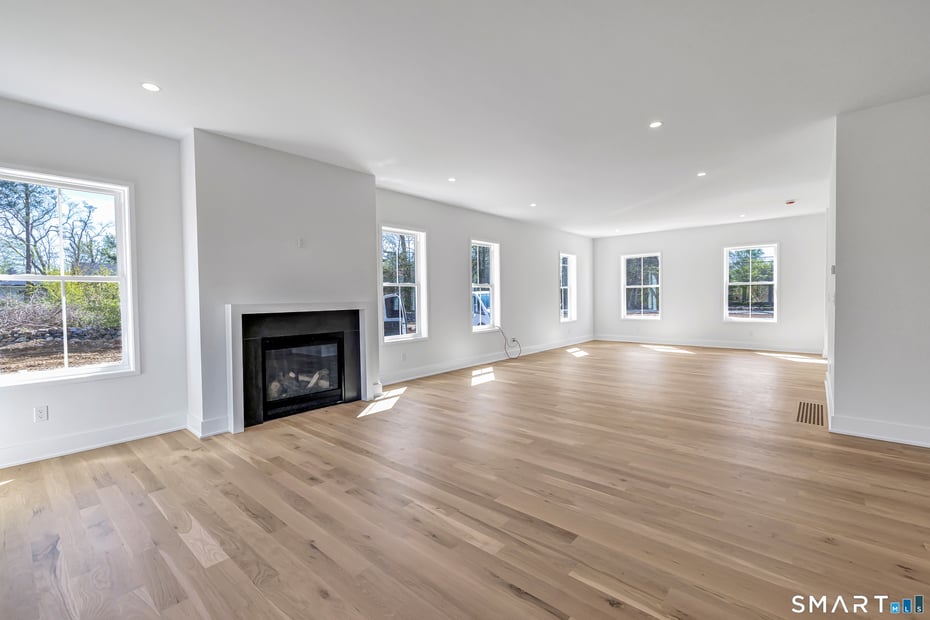 355 Spring Hill Road Photo 5