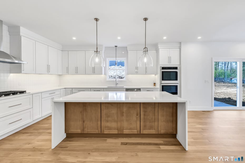 355 Spring Hill Road Photo 8