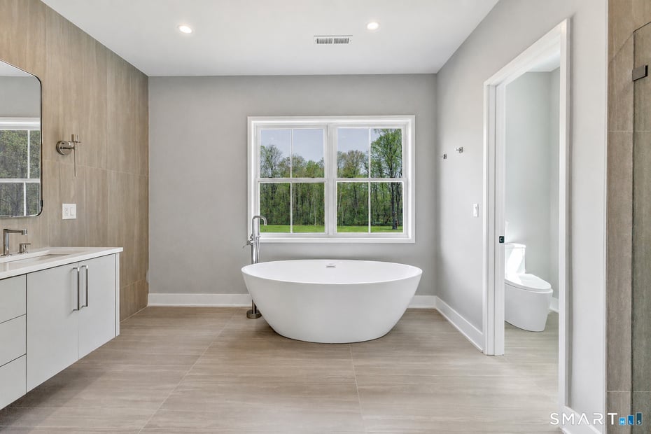 355 Spring Hill Road Photo 12