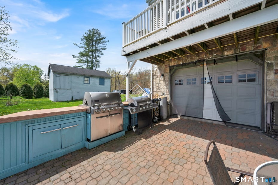 84 Little Meadow Road Photo 13