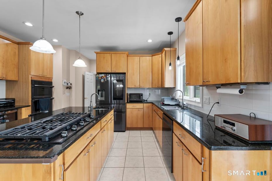 78 Glenmeadow Drive Photo 6
