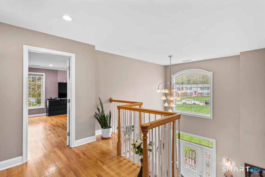 78 Glenmeadow Drive Photo 13