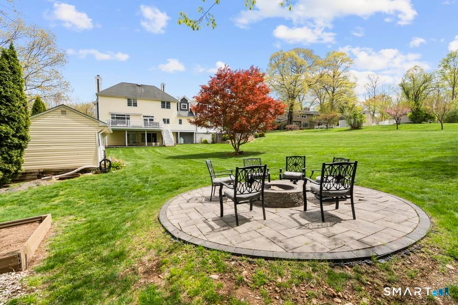 78 Glenmeadow Drive Photo 22