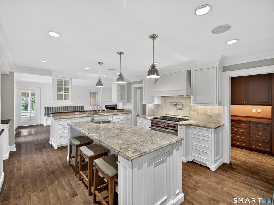 11 Westwood Drive Photo 6
