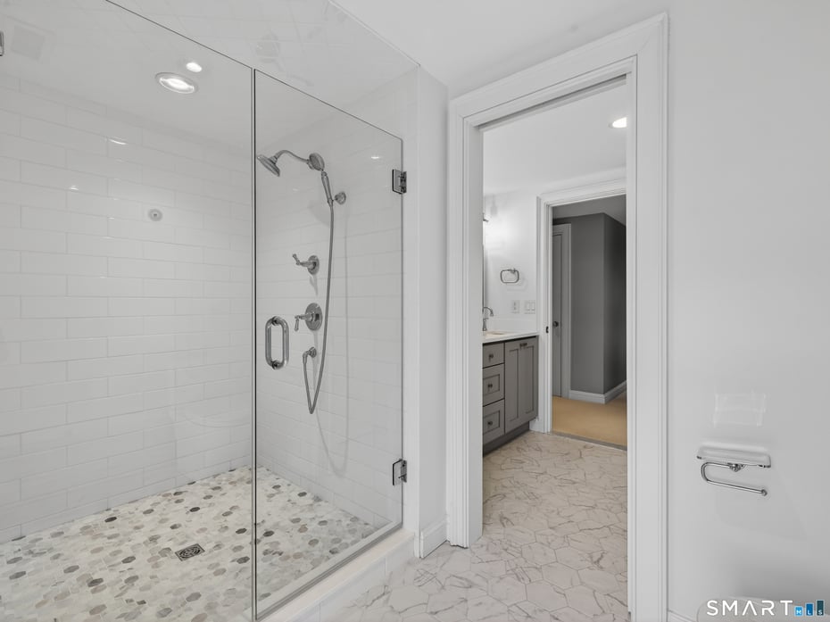 11 Westwood Drive Photo 19