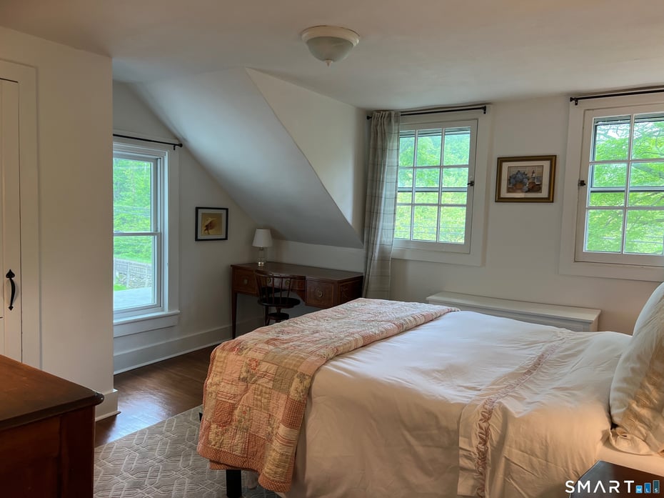 269 Farmingville Road Photo 10