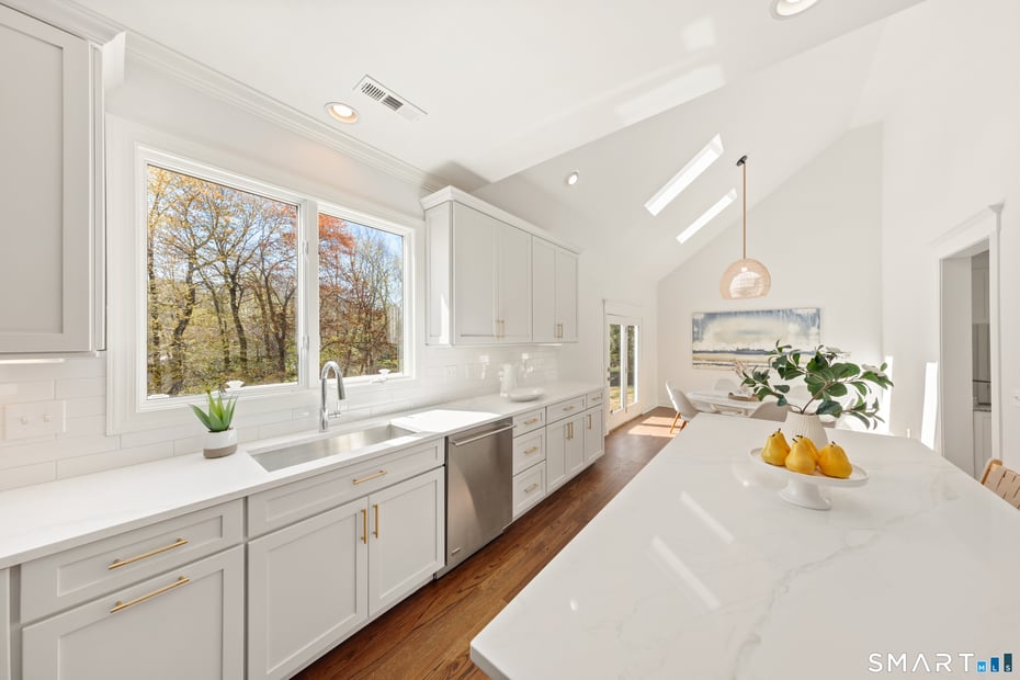276 Flintlock Road Photo 14