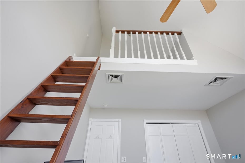 57 Forsyth Road Photo 29