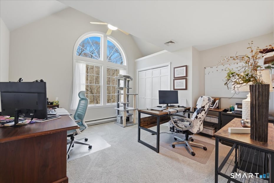 57 Forsyth Road Photo 32