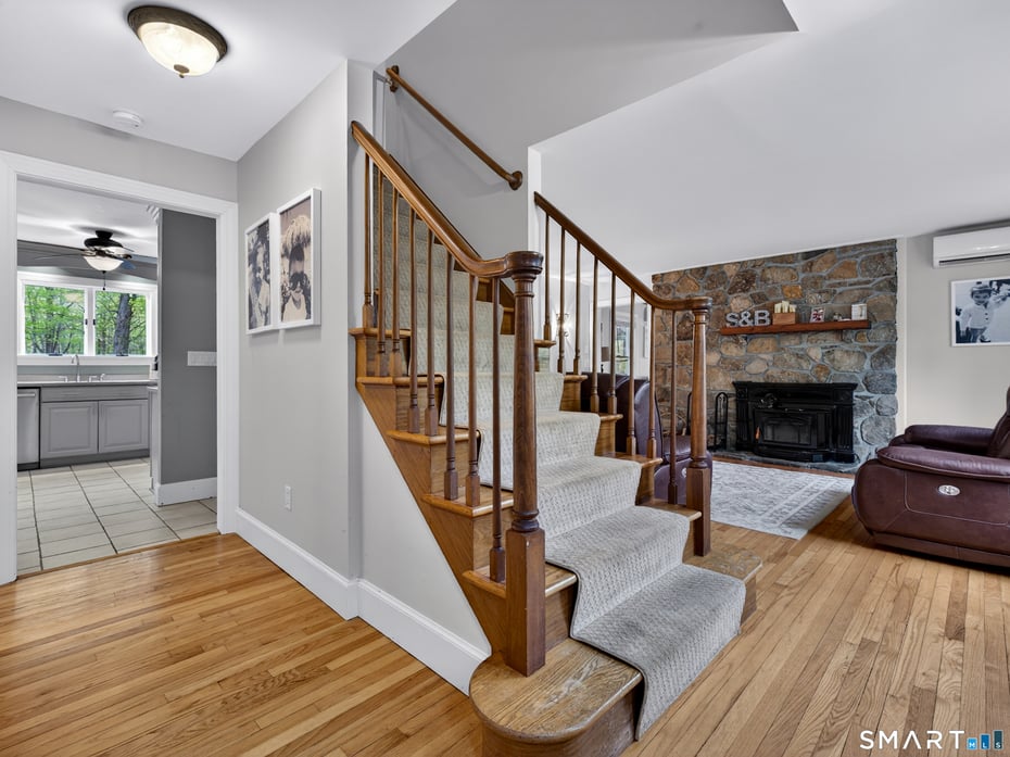 34 Valley Drive Photo 4