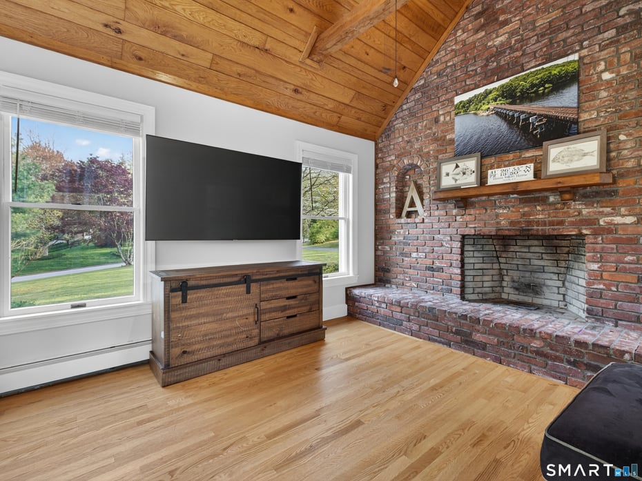 34 Valley Drive Photo 9