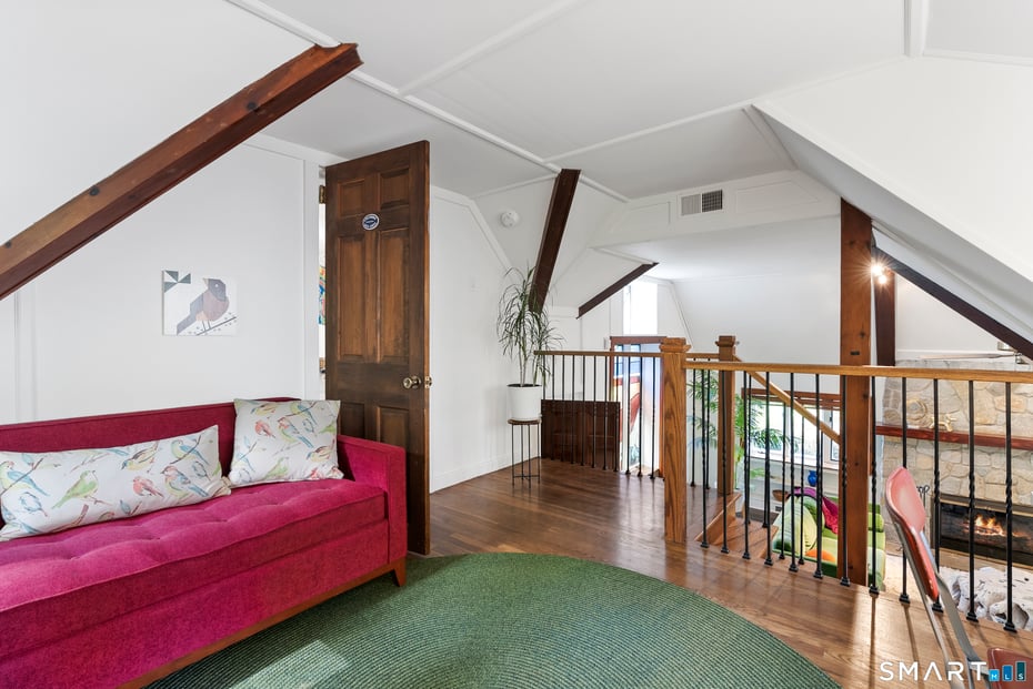 8 Morgan Road Photo 23