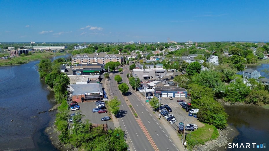 Bridgeport Commercial Photo 4