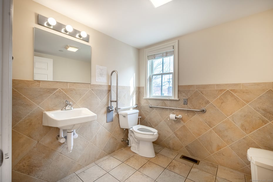 27 Catoonah Street  #2nd Floor Photo 7