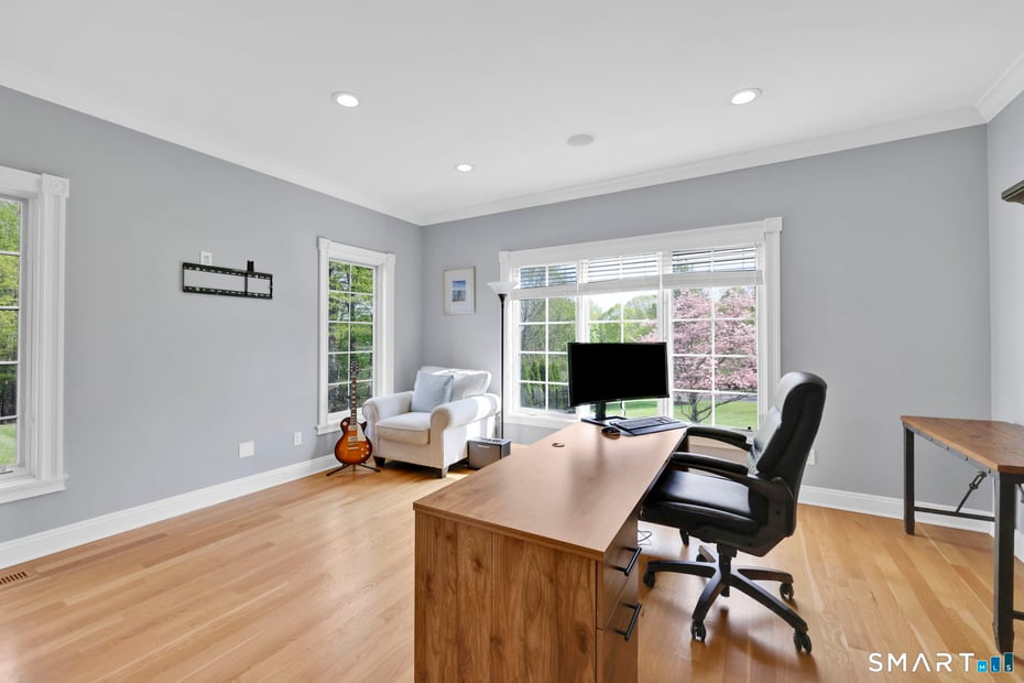 76 Mustang Drive Photo 17