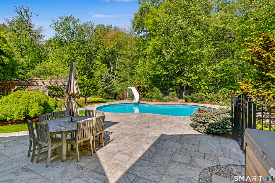 35 Cherry Gate Lane Photo 10