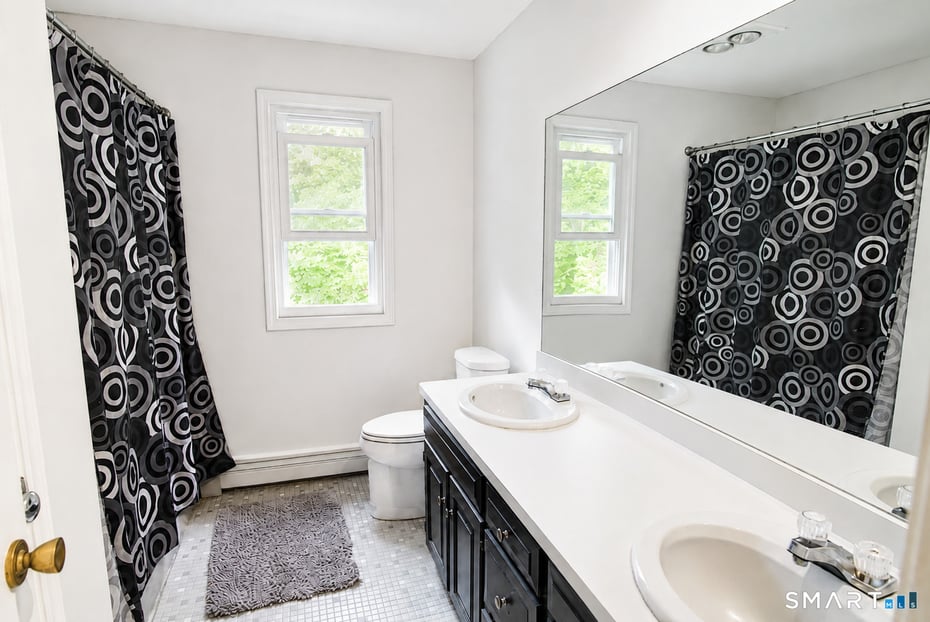 26 Mountain Laurel Lane Photo 9
