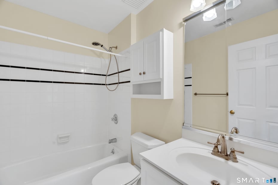 105 Beecher Road Photo 32
