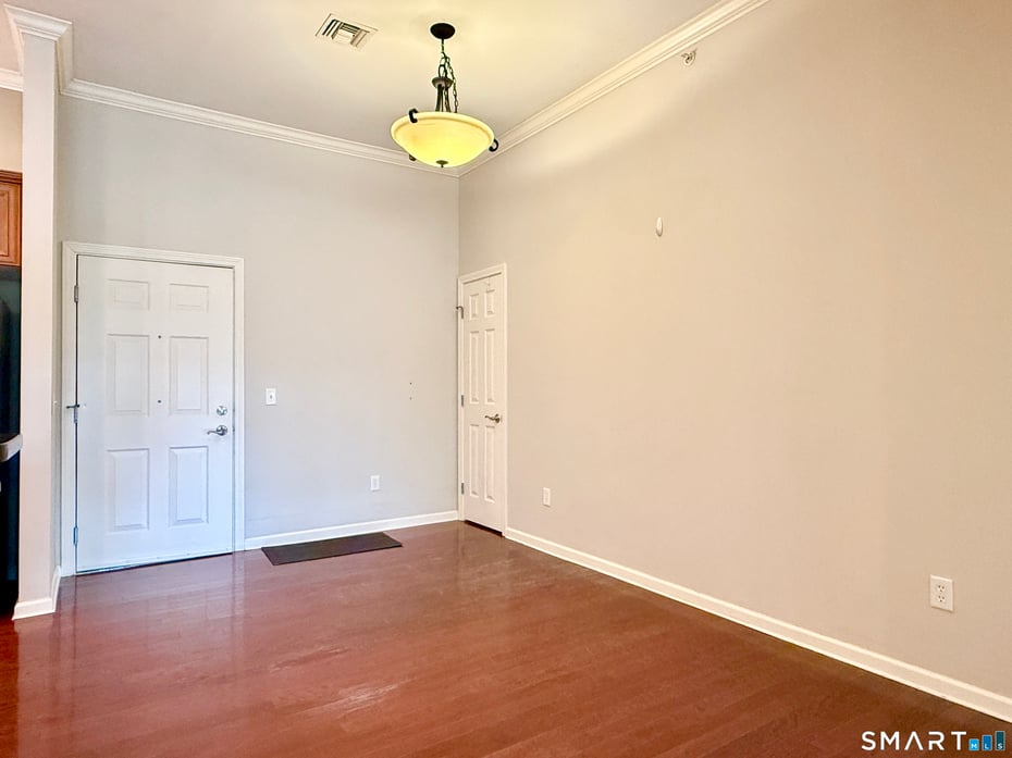 1 King Philip Drive  #405 Photo 6