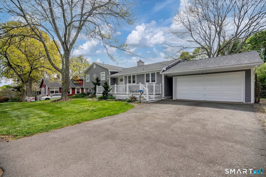 240 Third Avenue Photo 1