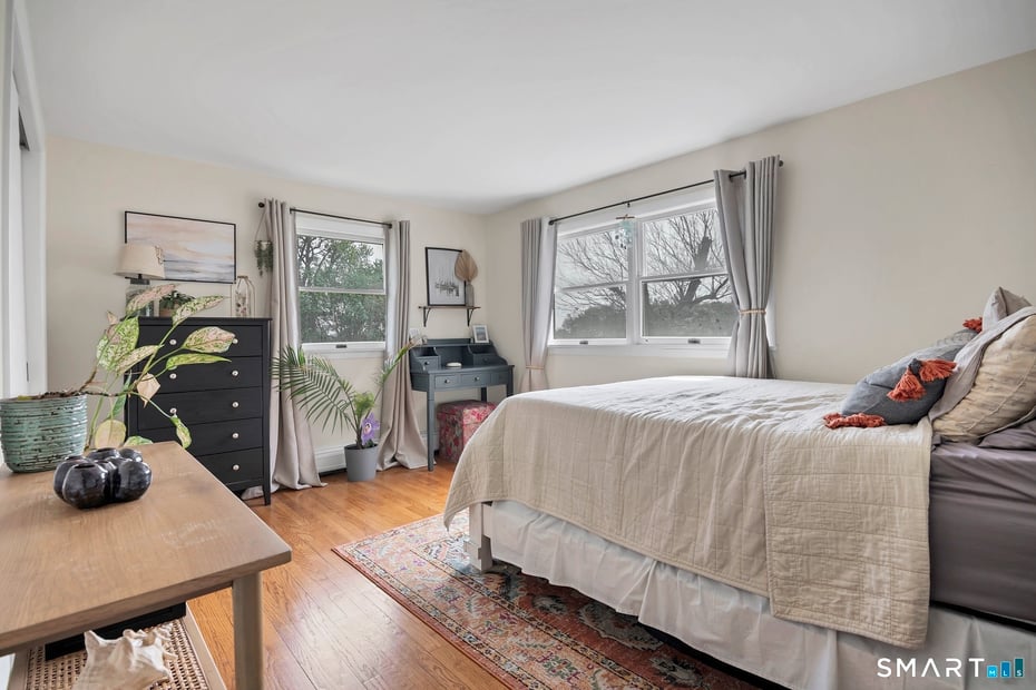 240 Third Avenue Photo 22