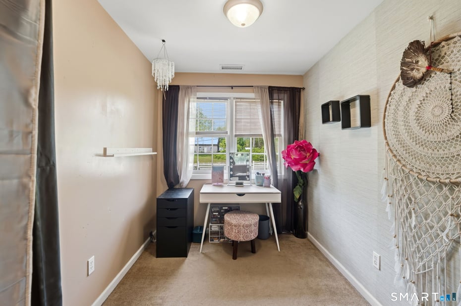 624 Hartford Road Photo 12