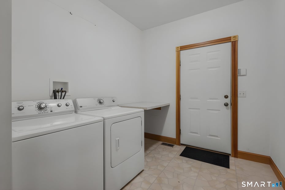 50 Emerald Glen Lane Photo 16