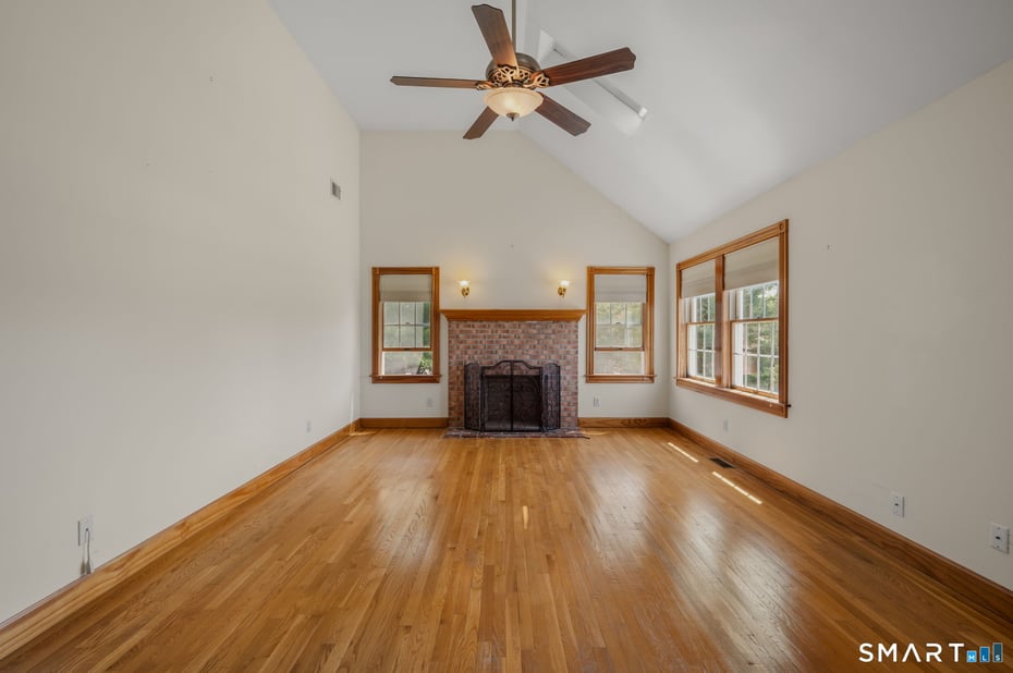 50 Emerald Glen Lane Photo 19