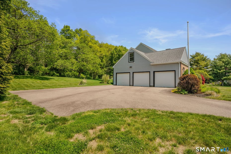 50 Emerald Glen Lane Photo 37