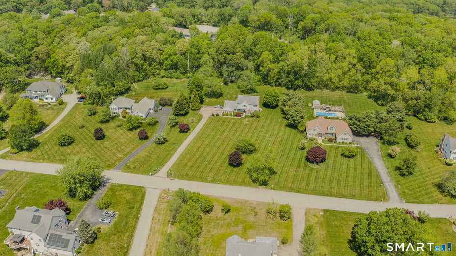 50 Emerald Glen Lane Photo 39