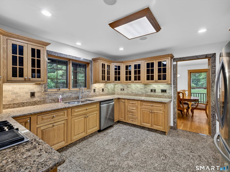 231 Kenwood Photo 10