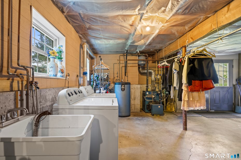52 Middle Road Photo 34