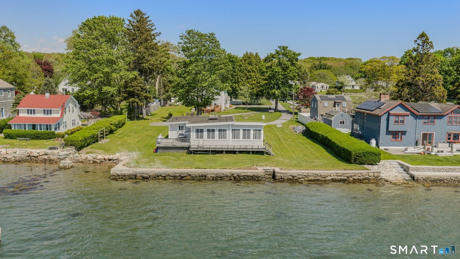 210 Shore Road Photo 1