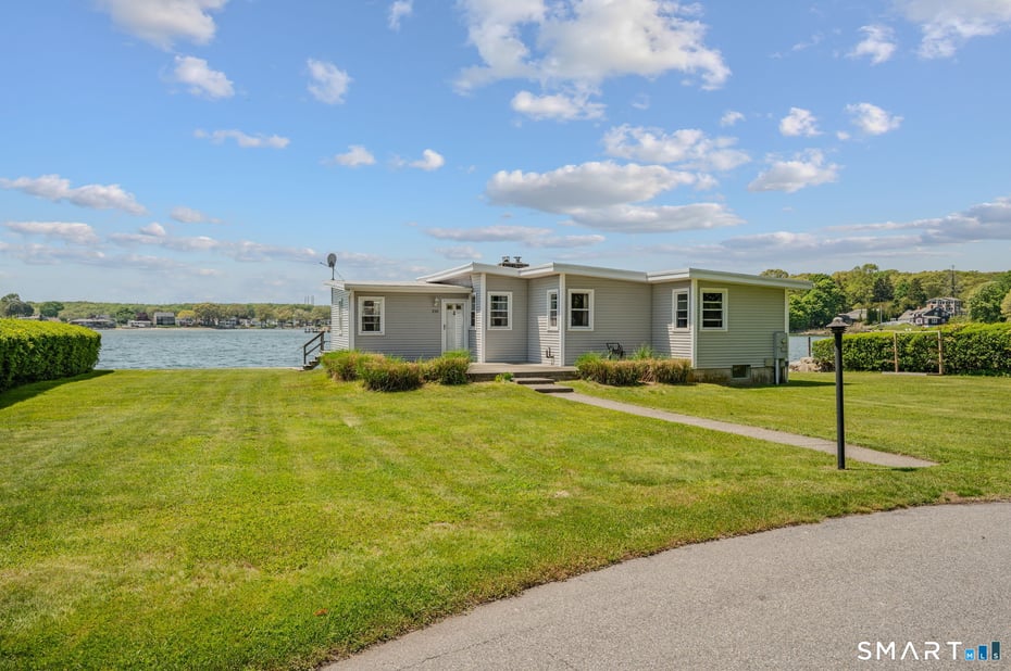 210 Shore Road Photo 2