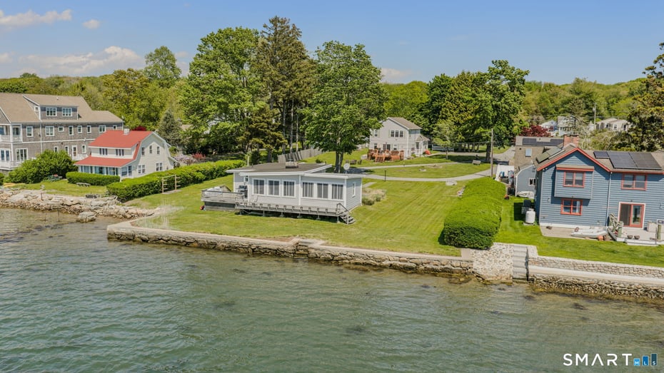 210 Shore Road Photo 9