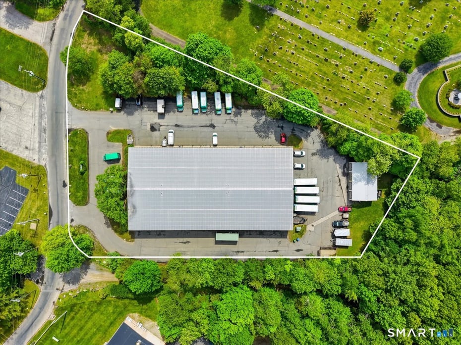 17 Industrial Park Road Photo 2