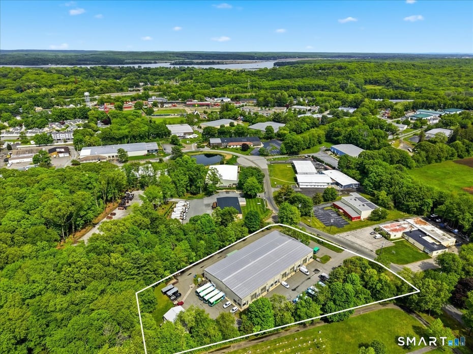 17 Industrial Park Road Photo 3