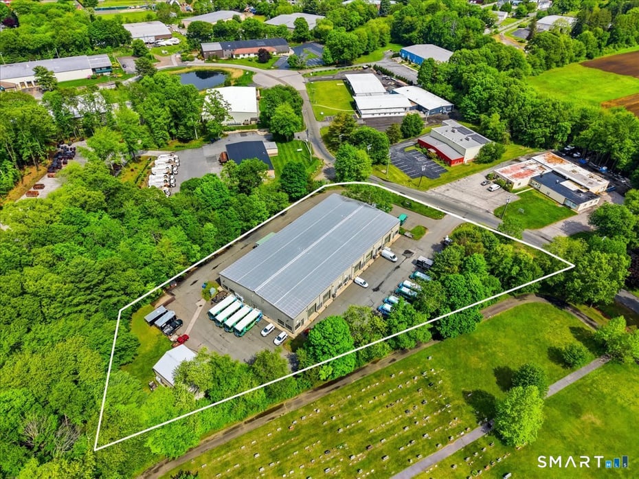 17 Industrial Park Road Photo 4
