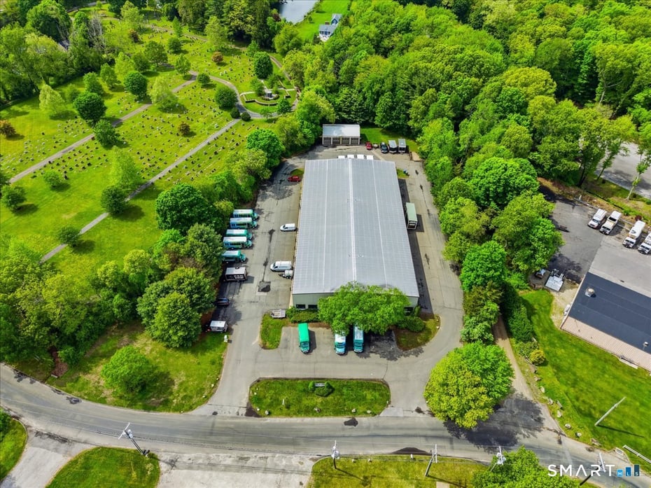 17 Industrial Park Road Photo 9